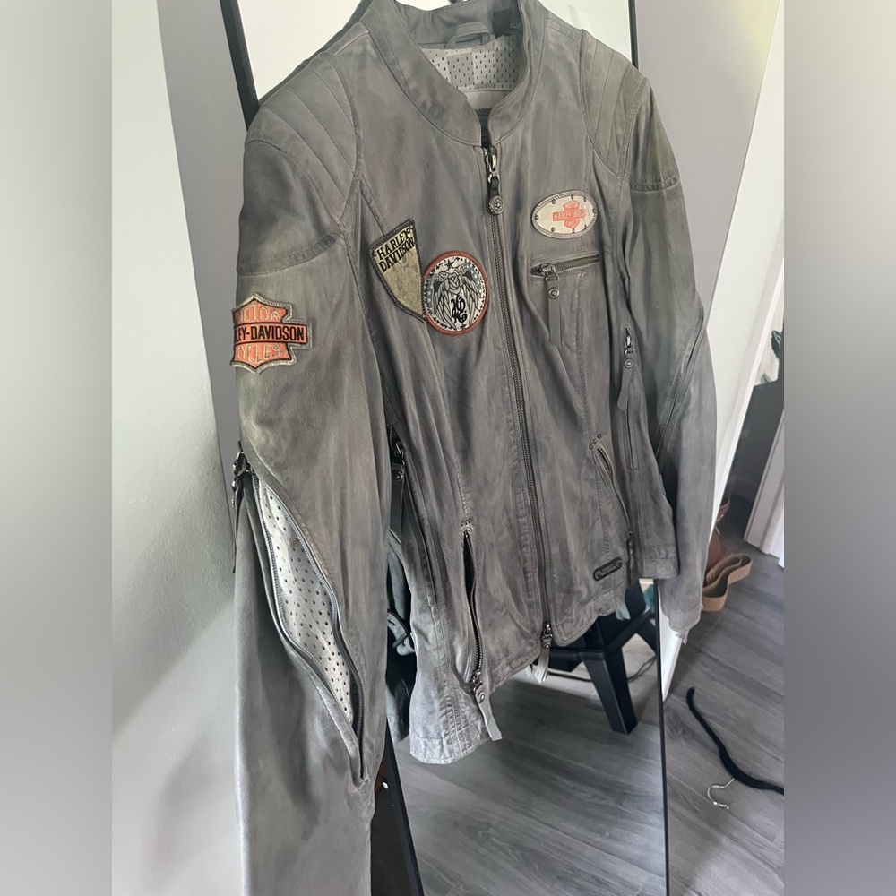 Harley-Davidson Gray Leather Jacket with patch detail